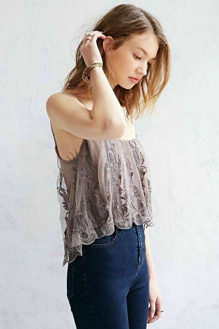 Kimchi Blue Urban Oufitters Scalloped-Edge Cami Top