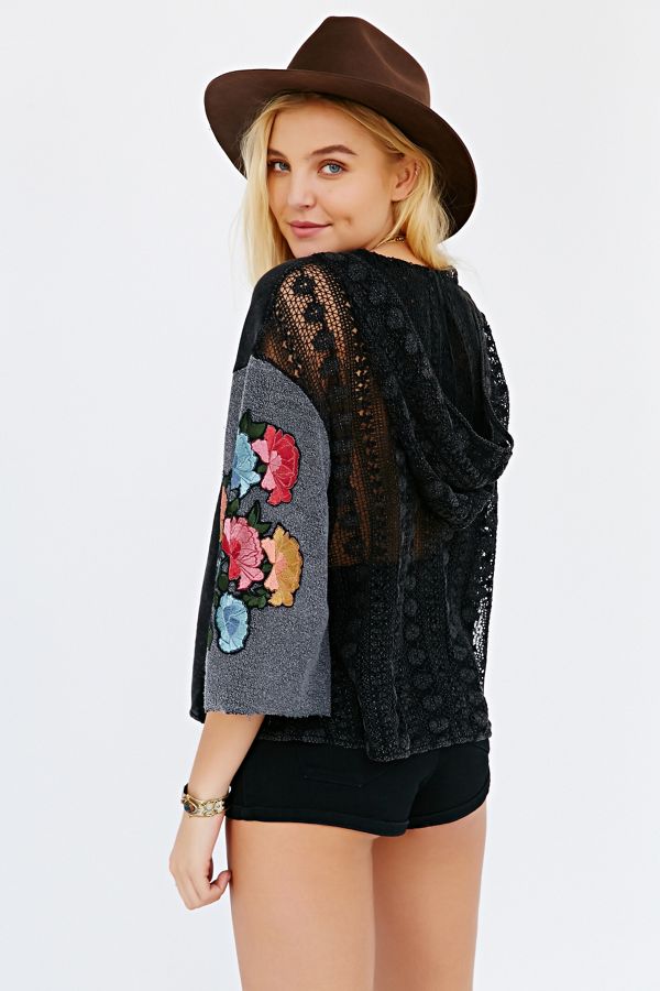 Pins & Needles Urban Outfitters Boxy Hooded Pullover Top L