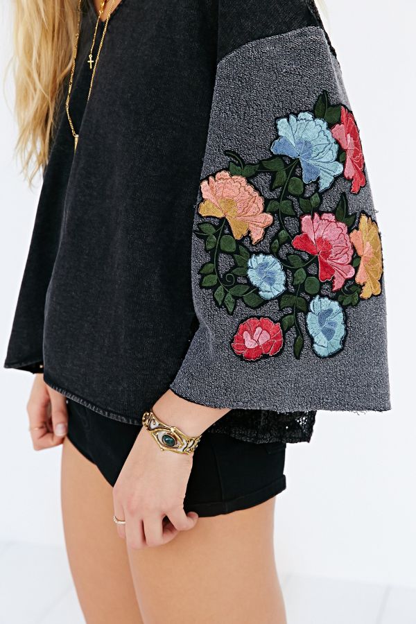 Pins & Needles Urban Outfitters Boxy Hooded Pullover Top L