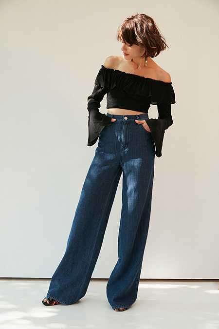 Kimchi Blue Urban Outfitters Kimora Smocked Top