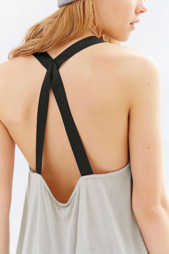 Kimchi Blue Urban Outfitters Piper Cami Top S