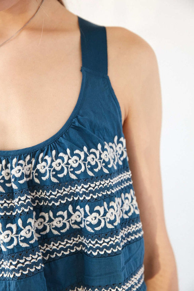 Ecote Urban Outfitters Cara Cami Embroidered Tank Top S